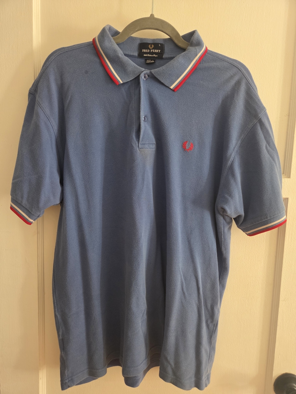 Fred Perry Men’s Light Blue Polo Shirt with Red Trim Size Large